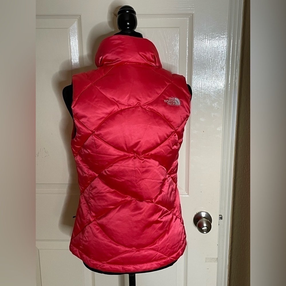 The North Face Women's Aconcagua Vest II Shiny RED - SIZE Small​​​​​​​​​​​​​ - Picture 4 of 11